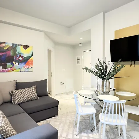 Bliss Town Apartment *